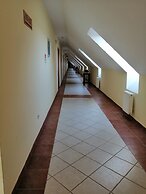 Józsi Bácsi Vendéglője és Szállodája