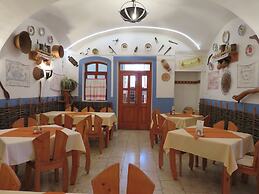 Józsi Bácsi Vendéglője és Szállodája