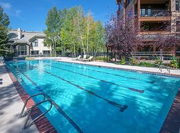 Highlands Lodge in Beaver Creek by Elevation Accommodations