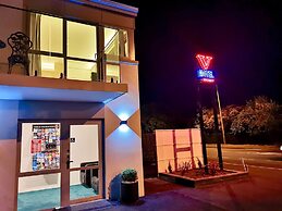V Motel