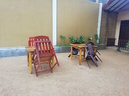 Surf & Relax Inn Arugambay