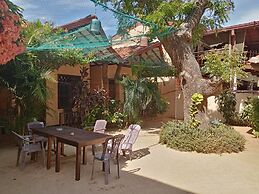 Surf & Relax Inn Arugambay