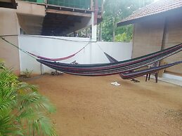 Surf & Relax Inn Arugambay