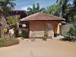 Surf & Relax Inn Arugambay