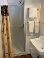 Carroll Motel & Cottages