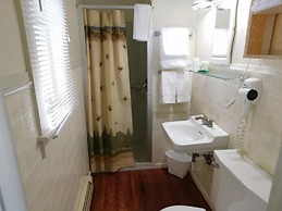 Carroll Motel & Cottages