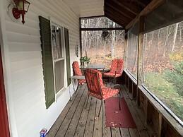 Carroll Motel & Cottages