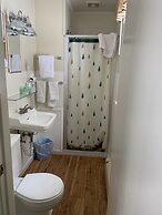 Carroll Motel & Cottages