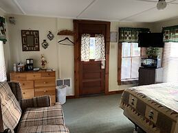 Carroll Motel & Cottages