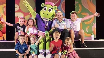 Gold Standard Caravan - SOUTH VIEW PARK