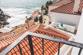 Azenhas do Mar West Coast Design & Surf