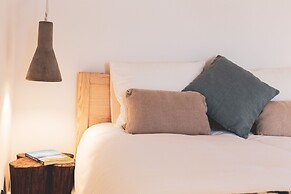 Azenhas do Mar West Coast Design & Surf