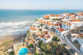 Azenhas do Mar West Coast Design & Surf