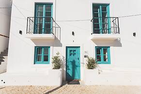 Azenhas do Mar West Coast Design & Surf