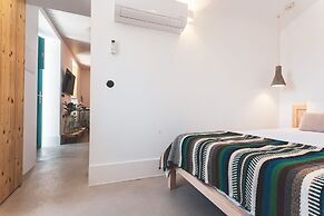 Azenhas do Mar West Coast Design & Surf