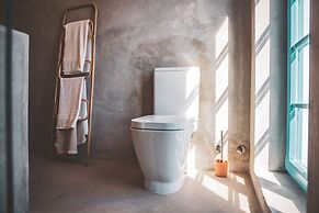 Azenhas do Mar West Coast Design & Surf