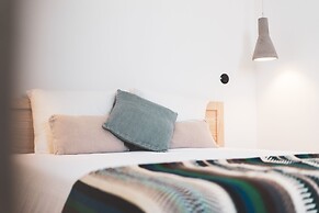 Azenhas do Mar West Coast Design & Surf