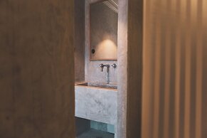 Azenhas do Mar West Coast Design & Surf