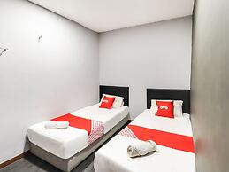 OYO 89381 Moonnight Hotel