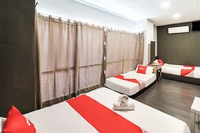 OYO 89381 Moonnight Hotel