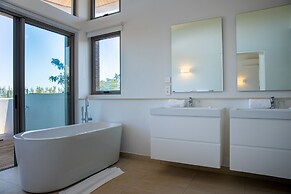 Manta Cove by Horizon Holidays