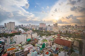 Ami Splendid Rivergate Views