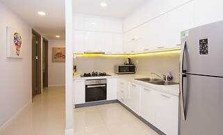 Ami Splendid Rivergate Views