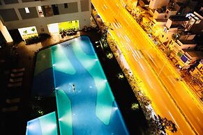 Ami Splendid Rivergate Views