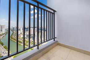 Ami Splendid Rivergate Views