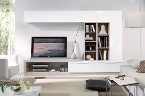 Ami Splendid Rivergate Views