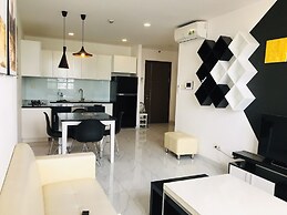 Ami Splendid Rivergate Views