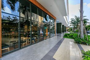 Ami Splendid Rivergate Views