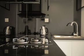 Ami Splendid Rivergate Views