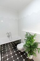 MM House - Adults Only