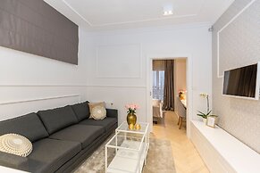 MM House - Adults Only