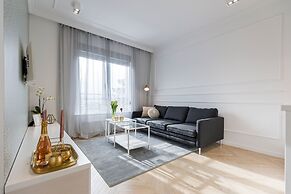 MM House - Adults Only