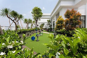 Ami Splendid Rooftop Garden