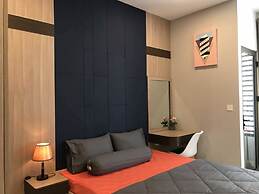 Ami Splendid Rooftop Garden