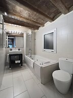 Stay U-nique Apartments Plaça Universitat