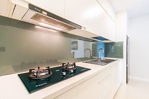 Ami Splendid Luxury Royal