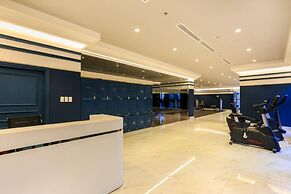 Ami Splendid Luxury Royal