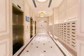 Ami Splendid Luxury Royal