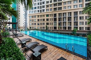 Ami Splendid Luxury Royal