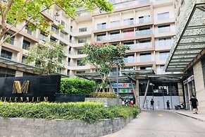 Ami Splendid Infinity Pool