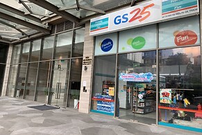 Ami Splendid Infinity Pool