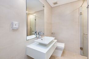 Ami Splendid Infinity Pool