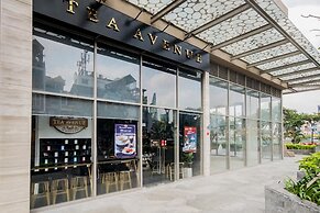 Ami Splendid Infinity Pool