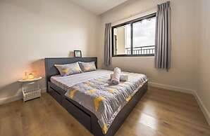 Ami Splendid Infinity Pool