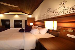 Contour Island Resort & Spa