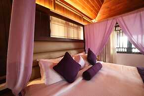 Contour Island Resort & Spa